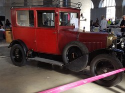  <a style='color: #fff;' href='/uploaded/photo/exposition-automobile-5bc9ca6cceaaf.jpg'>(Télécharger)</a>