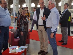 M. Le Maire de Bourges, Pascal BLANC, au stand GHIMAO <a style='color: #fff;' href='/uploaded/photo/exposition-automobile-5bc9cb4fdd43e.jpg'>(Télécharger)</a>