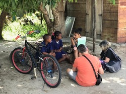 Administration des enquêtes de satisfaction auprès des élèves, des enseignants et des parents d'élèves <a style='color: #fff;' href='/uploaded/photo/mission-madagascar-novembre-2019-5dfb7cbd06a4d.jpg'>(Télécharger)</a>