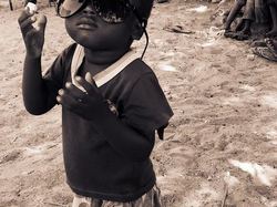 La star en herbe !
23.06.15 <a style='color: #fff;' href='/uploaded/photo/senegal-kamiack-photos-souvenirs-558aa17be9ecf.jpg'>(Télécharger)</a>