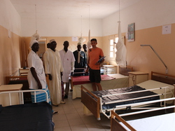 Tour d'horizon au Dispensaire <a style='color: #fff;' href='/uploaded/photo/senegal-kamiack-sante-55b237b8b8580.jpg'>(Télécharger)</a>