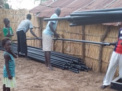 Juillet 2016 - Fin des travaux d'adduction d'eau au village ! <a style='color: #fff;' href='/uploaded/photo/senegal-kamiack-vie-au-village-577e7c7a2ff0d.jpg'>(Télécharger)</a>