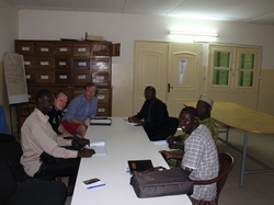 Rdv avec le Chef du district de Fatik pour le Dispensaire.

Objectif : en faire un véritable 